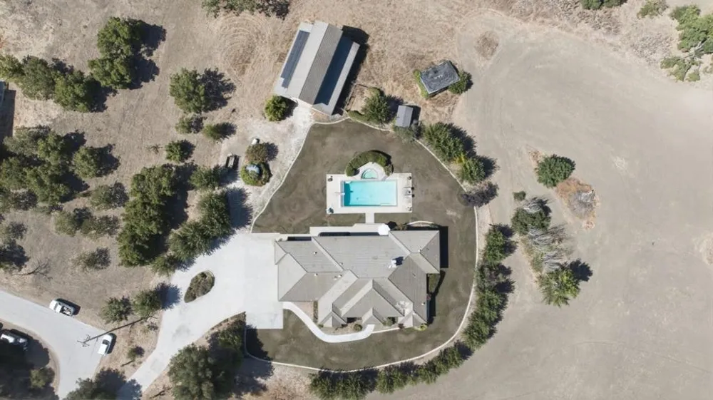 945 Union Road Hollister, CA 95023