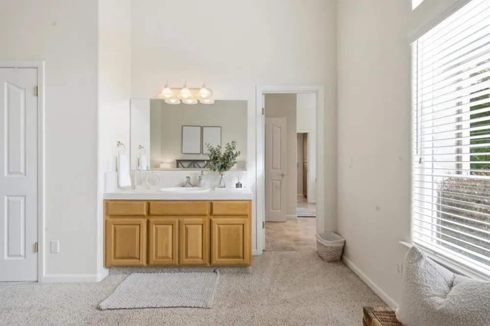 945 Union Road Hollister, CA 95023