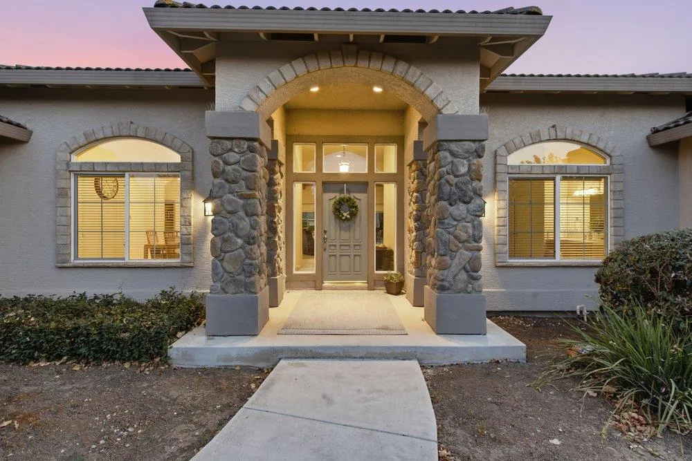 945 Union Road Hollister, CA 95023