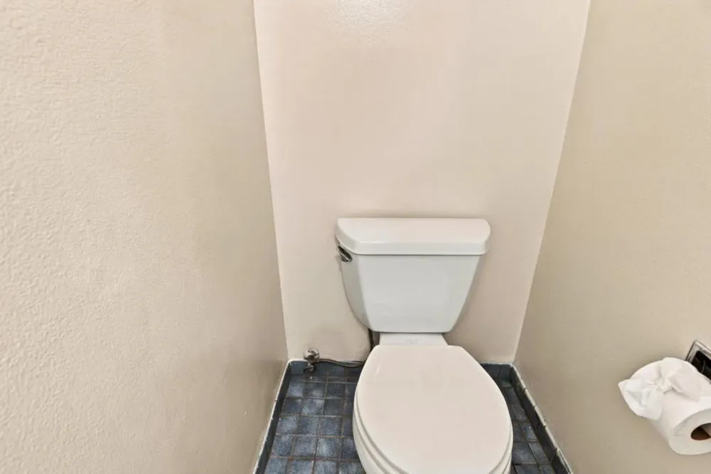 1161 ODDSTAD BOULEVARD Pacifica, CA 94044