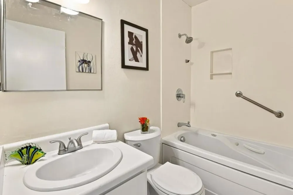 1161 ODDSTAD BOULEVARD Pacifica, CA 94044