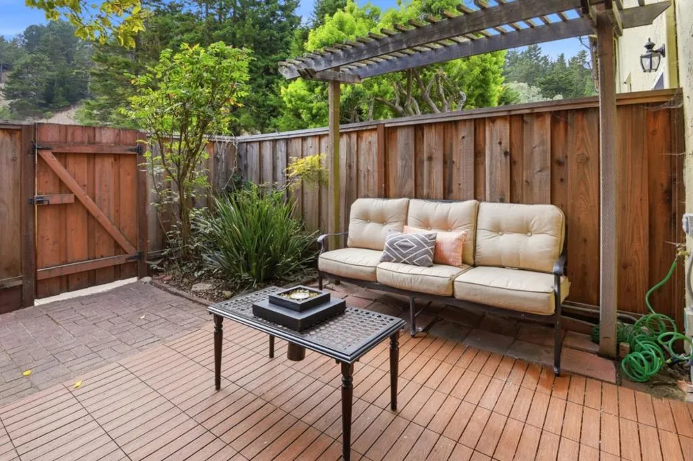 1161 ODDSTAD BOULEVARD Pacifica, CA 94044