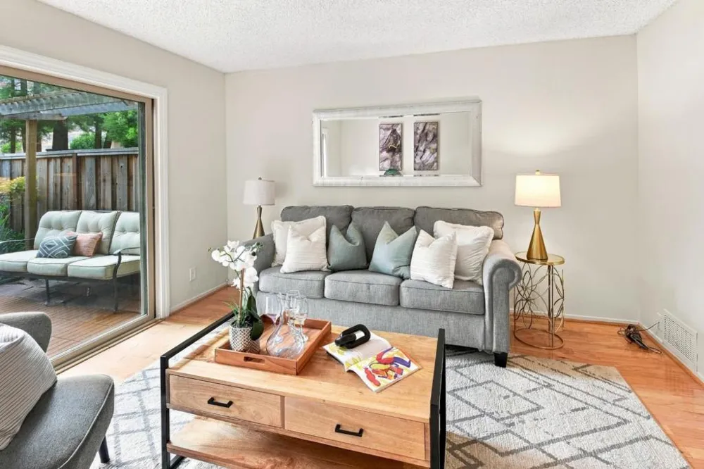 1161 ODDSTAD BOULEVARD Pacifica, CA 94044