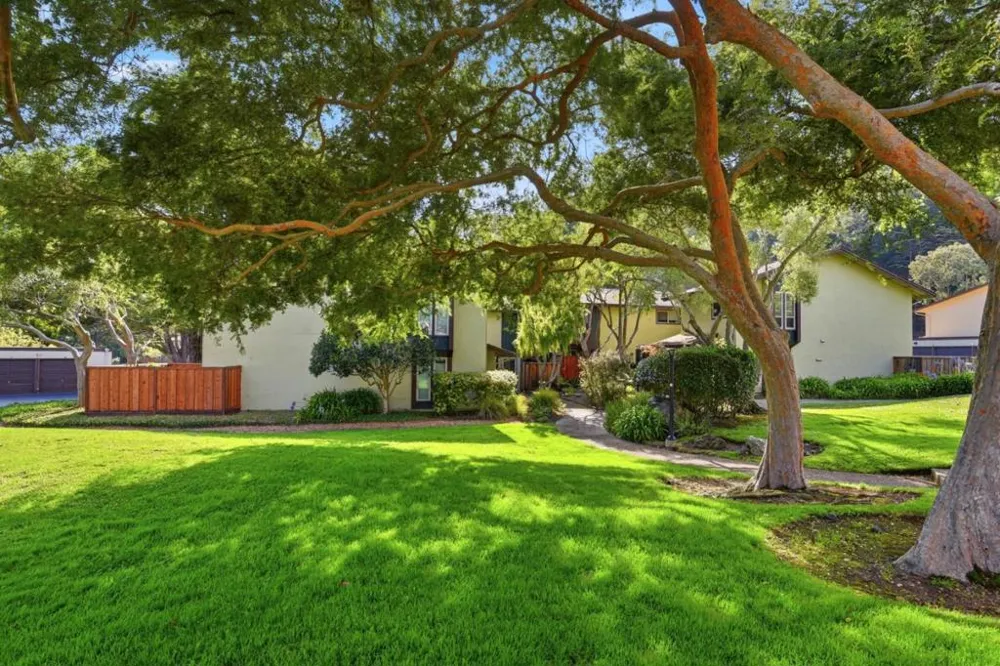 1161 ODDSTAD BOULEVARD Pacifica, CA 94044