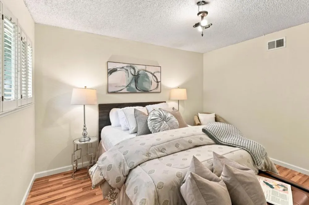 1161 ODDSTAD BOULEVARD Pacifica, CA 94044