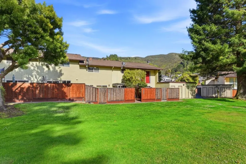 1161 ODDSTAD BOULEVARD Pacifica, CA 94044
