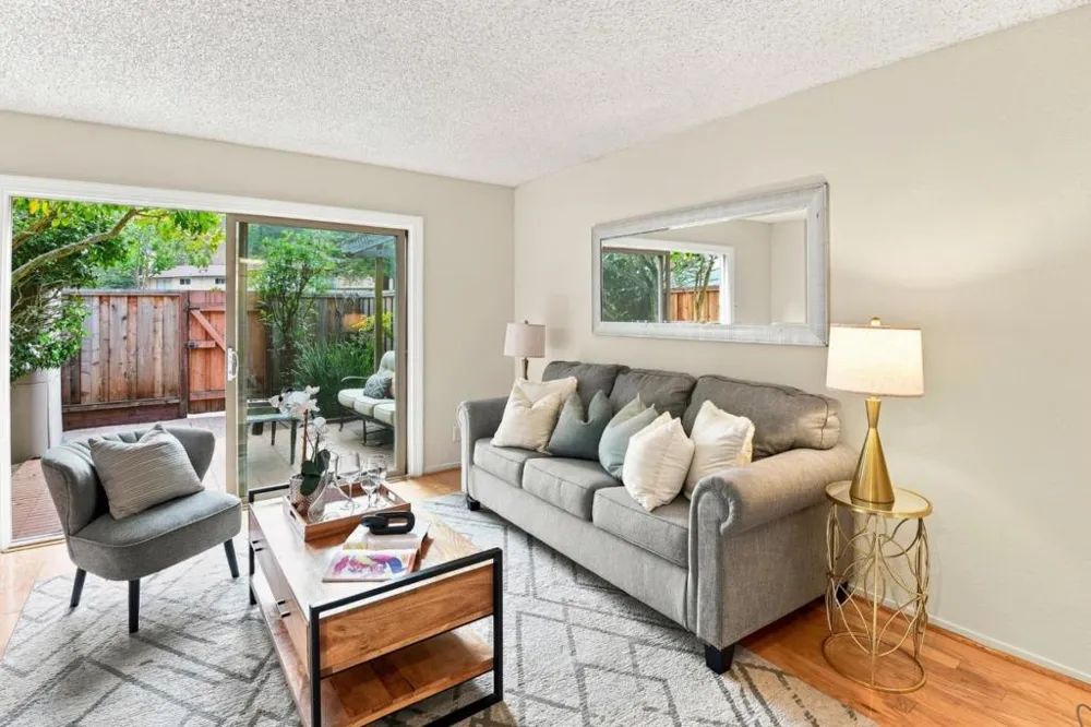 1161 ODDSTAD BOULEVARD Pacifica, CA 94044