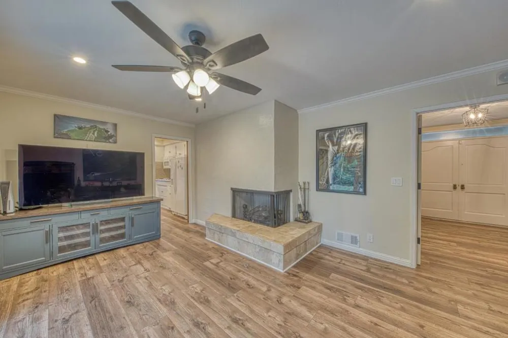 1167 Los Palos Drive Salinas, CA 93901