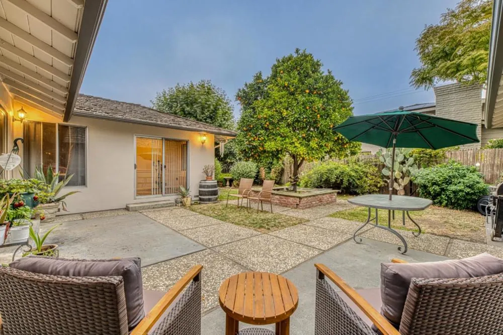 1167 Los Palos Drive Salinas, CA 93901