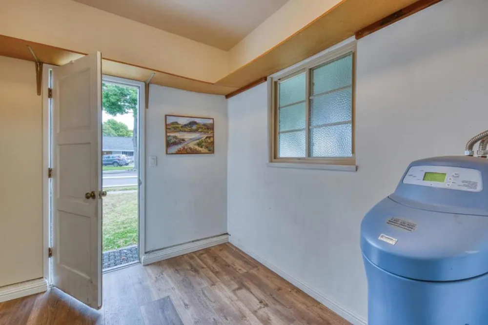 1167 Los Palos Drive Salinas, CA 93901