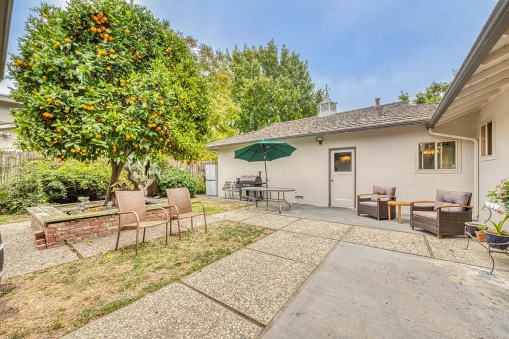 1167 Los Palos Drive Salinas, CA 93901