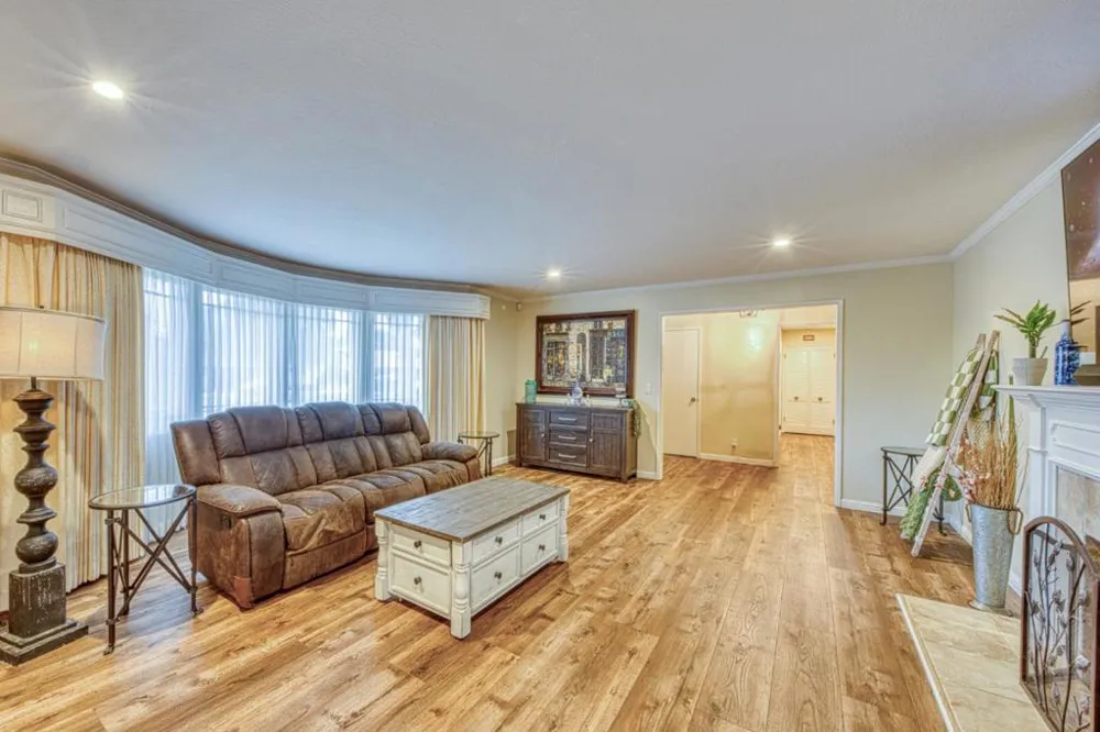 1167 Los Palos Drive Salinas, CA 93901