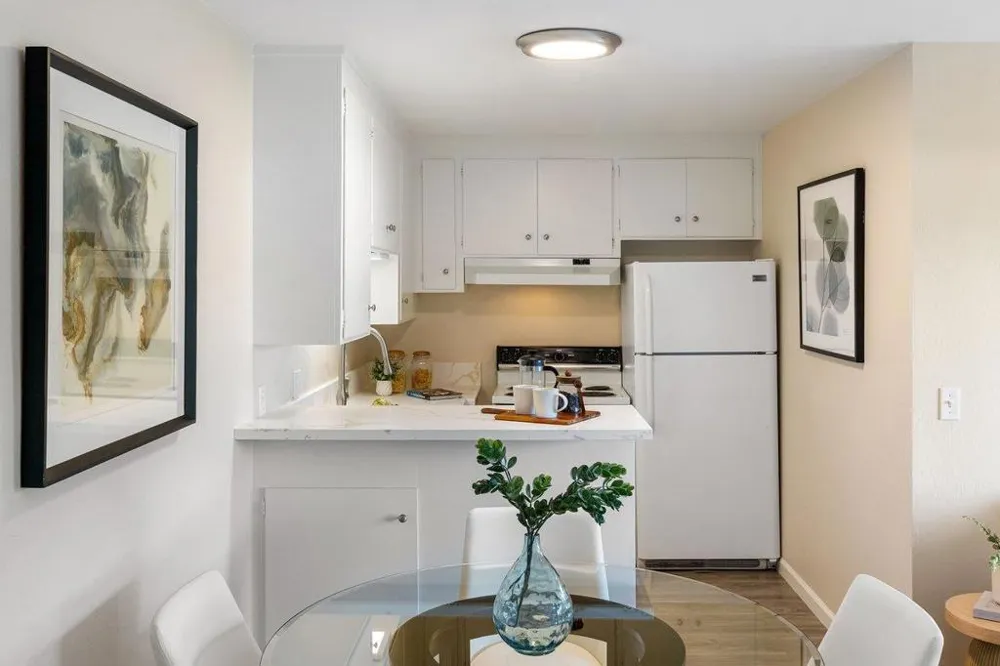 1458 Hudson Street #207 Redwood City, CA 94061
