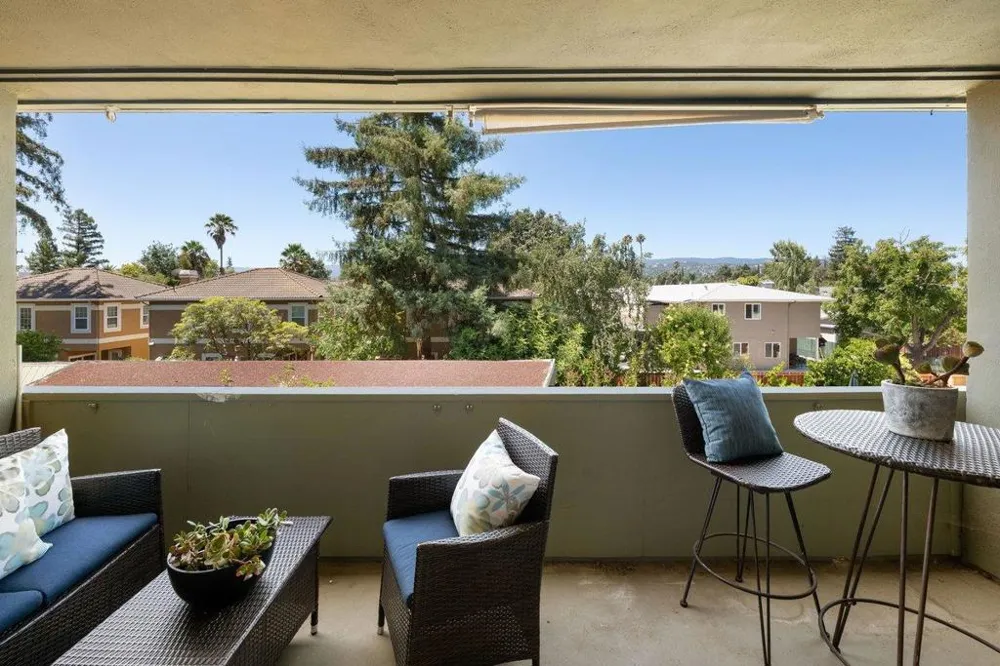 1458 Hudson Street #207 Redwood City, CA 94061