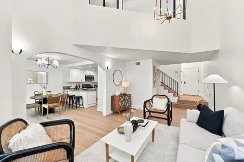 4786 Lago Vista Circle