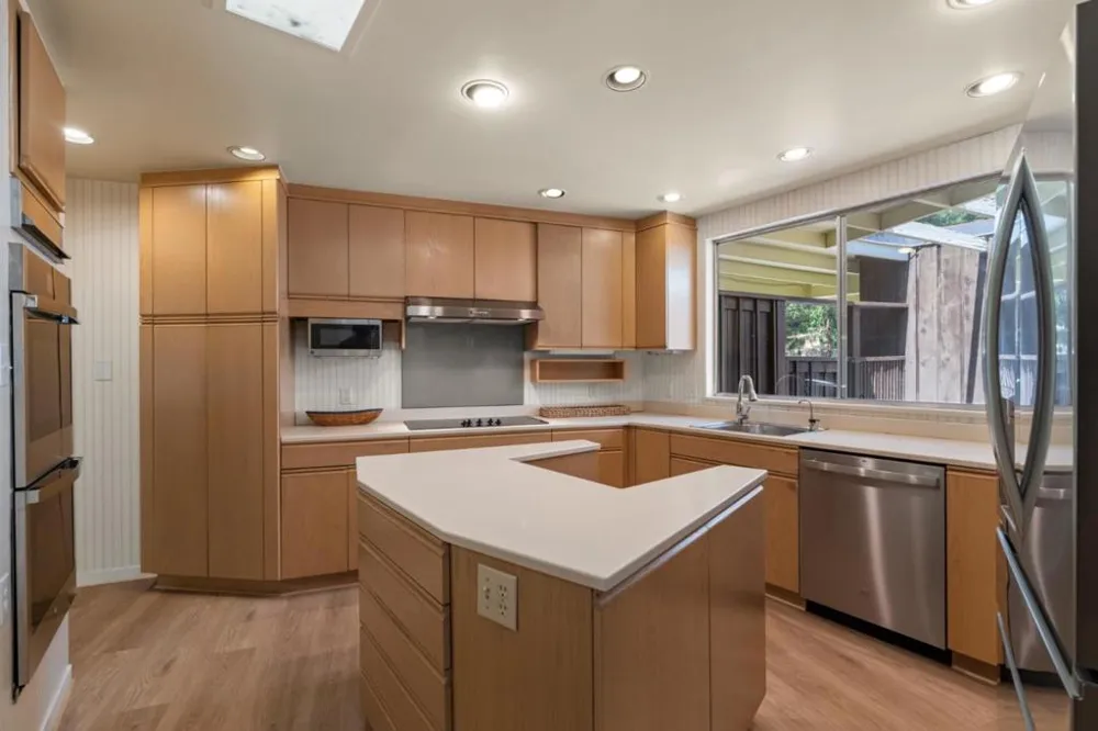 19544 Sky Oaks Way Los Gatos, CA 95030