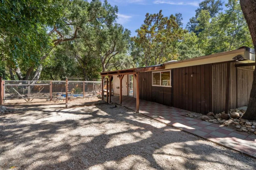 19544 Sky Oaks Way Los Gatos, CA 95030