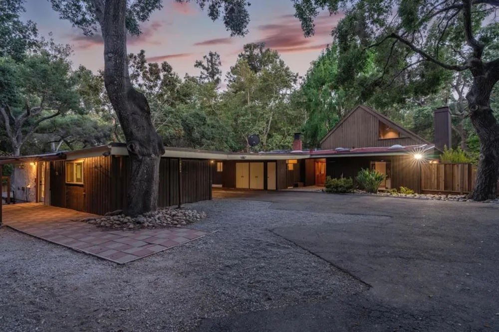 19544 Sky Oaks Way Los Gatos, CA 95030