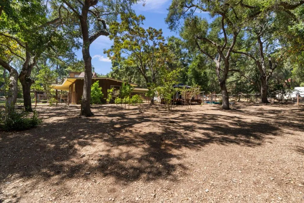 19544 Sky Oaks Way Los Gatos, CA 95030