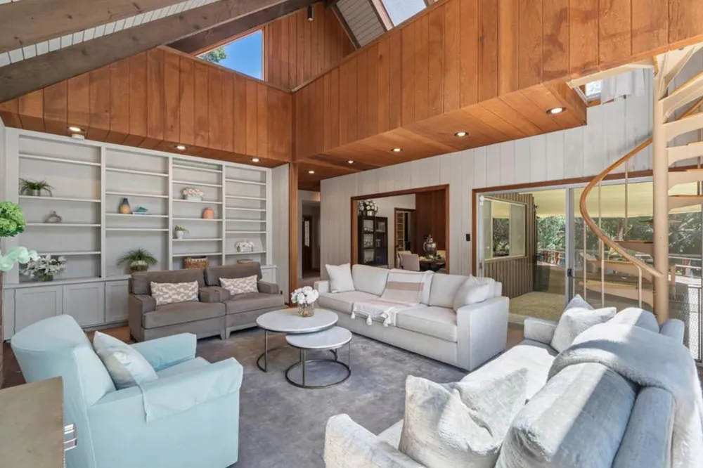 19544 Sky Oaks Way Los Gatos, CA 95030