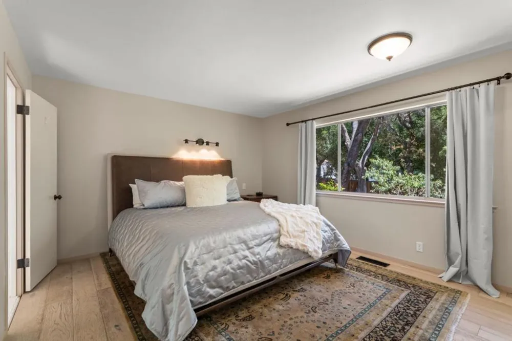 19544 Sky Oaks Way Los Gatos, CA 95030
