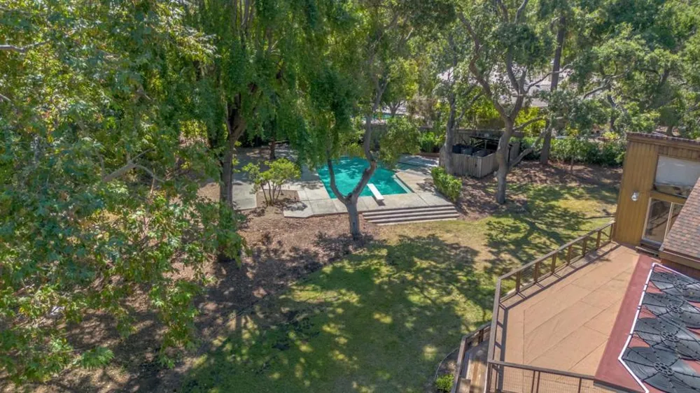 19544 Sky Oaks Way Los Gatos, CA 95030