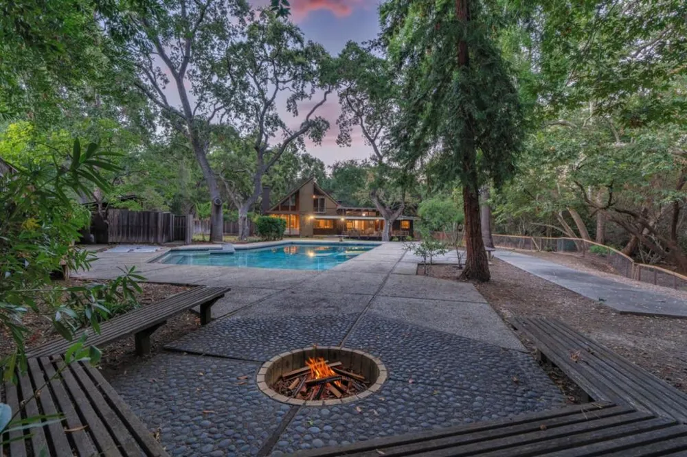 19544 Sky Oaks Way Los Gatos, CA 95030
