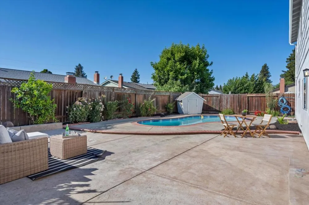 1713 Alhambra Court Petaluma, CA 94954