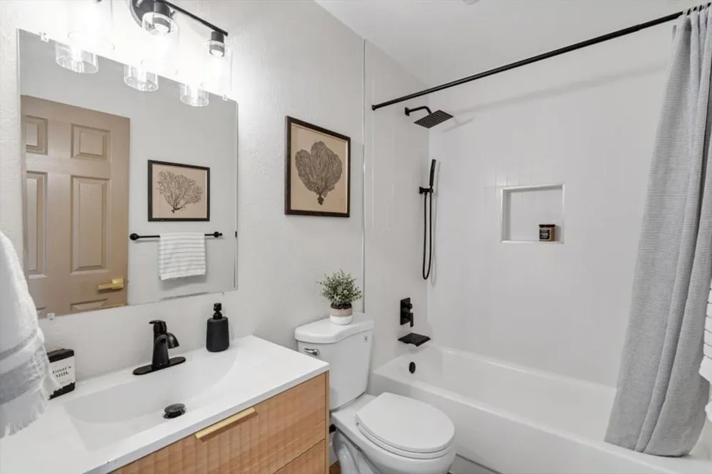 1713 Alhambra Court Petaluma, CA 94954