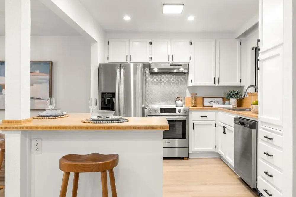 574 Spinnaker Court Santa Cruz, CA 95062