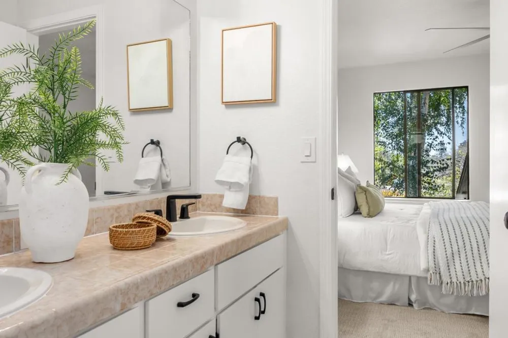 574 Spinnaker Court Santa Cruz, CA 95062