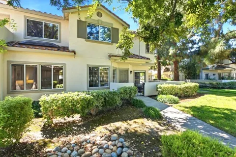 1306 Tea Rose Circle