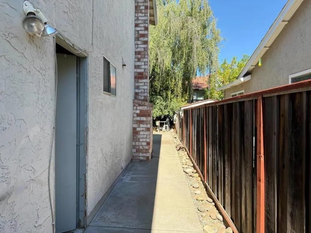 7040 Valley Forge Drive Gilroy, CA 95020