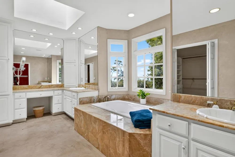 24400 S. San Luis Avenue Carmel, CA 93923