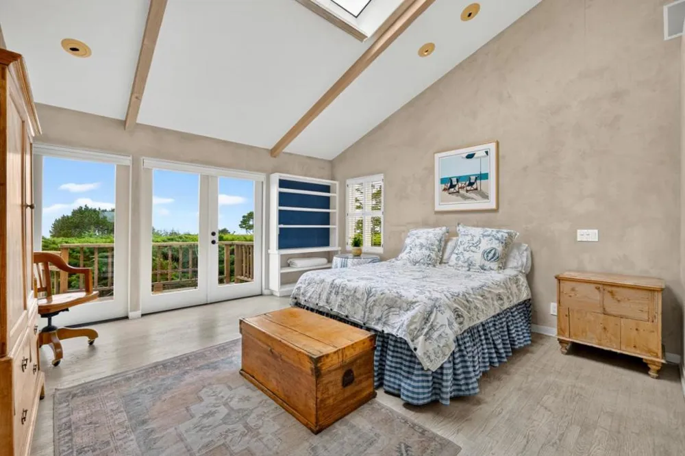 24400 S. San Luis Avenue Carmel, CA 93923
