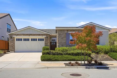 3033 Andesite Drive