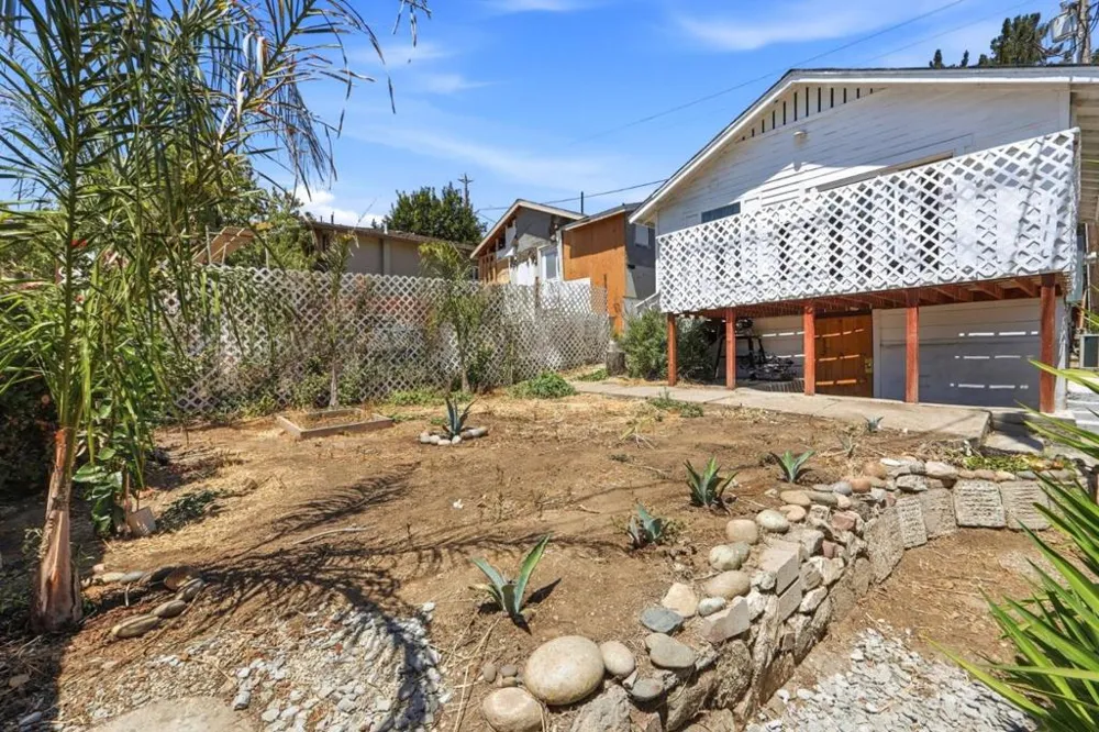 321 Hill Street Hollister, CA 95023