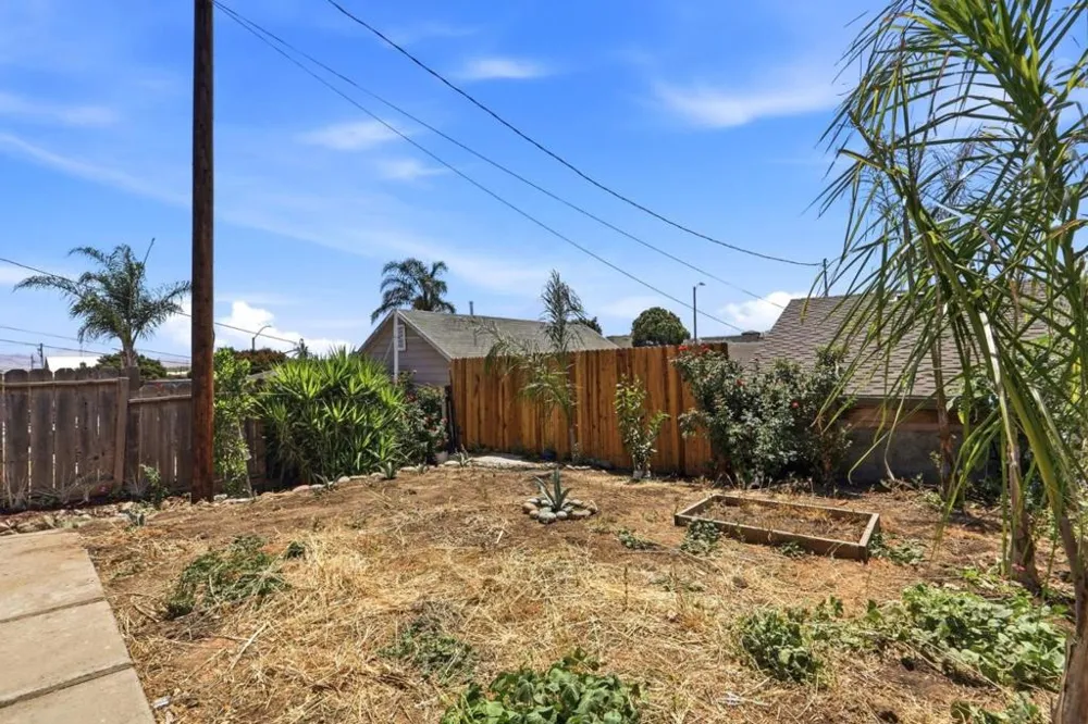 321 Hill Street Hollister, CA 95023