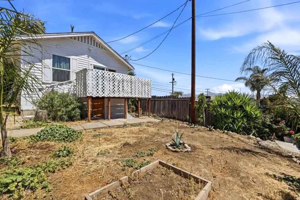 321 Hill Street Hollister, CA 95023