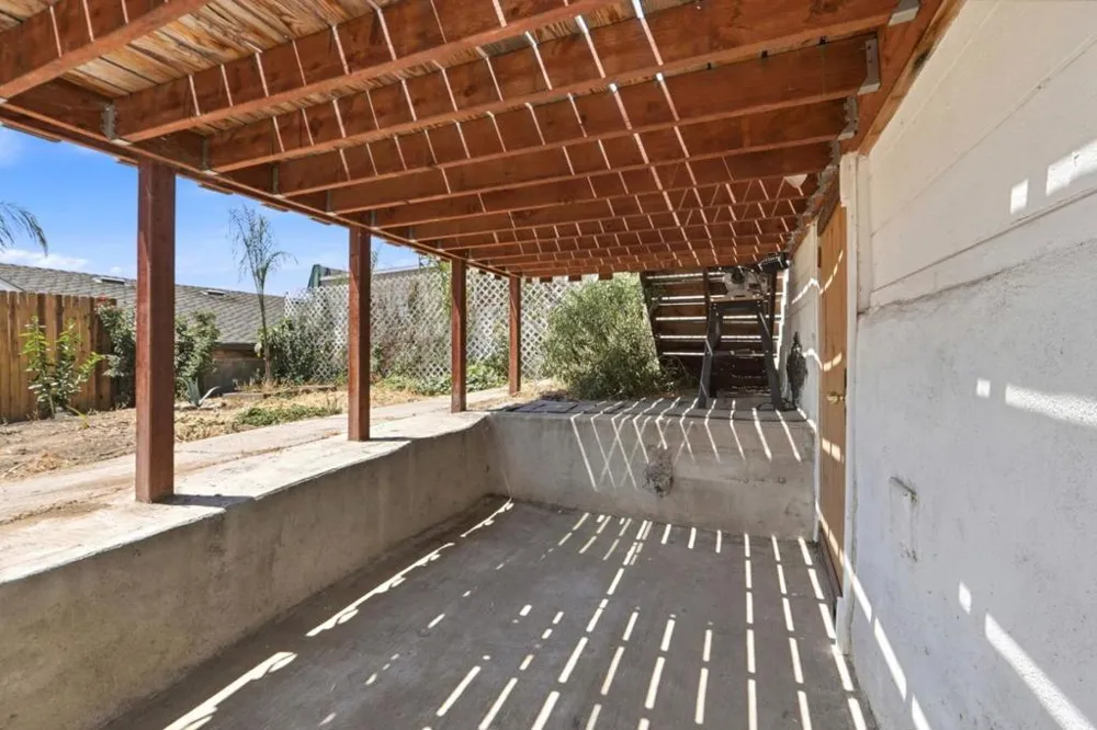 321 Hill Street Hollister, CA 95023