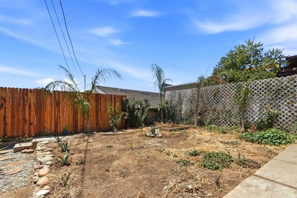 321 Hill Street Hollister, CA 95023