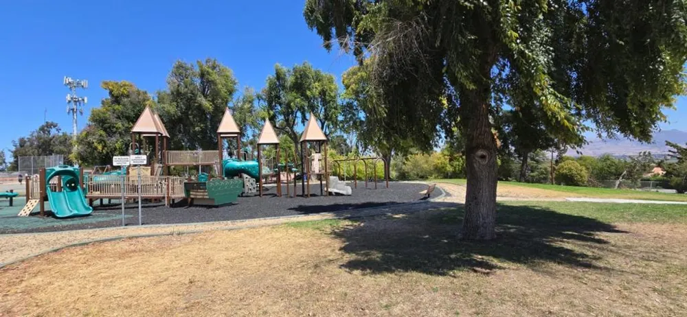 321 Hill Street Hollister, CA 95023
