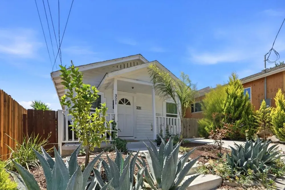 321 Hill Street Hollister, CA 95023
