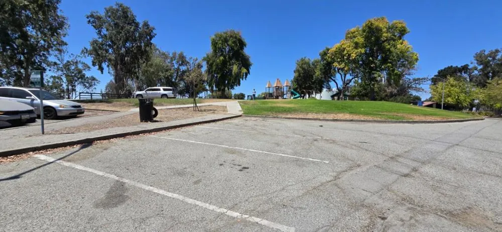 321 Hill Street Hollister, CA 95023