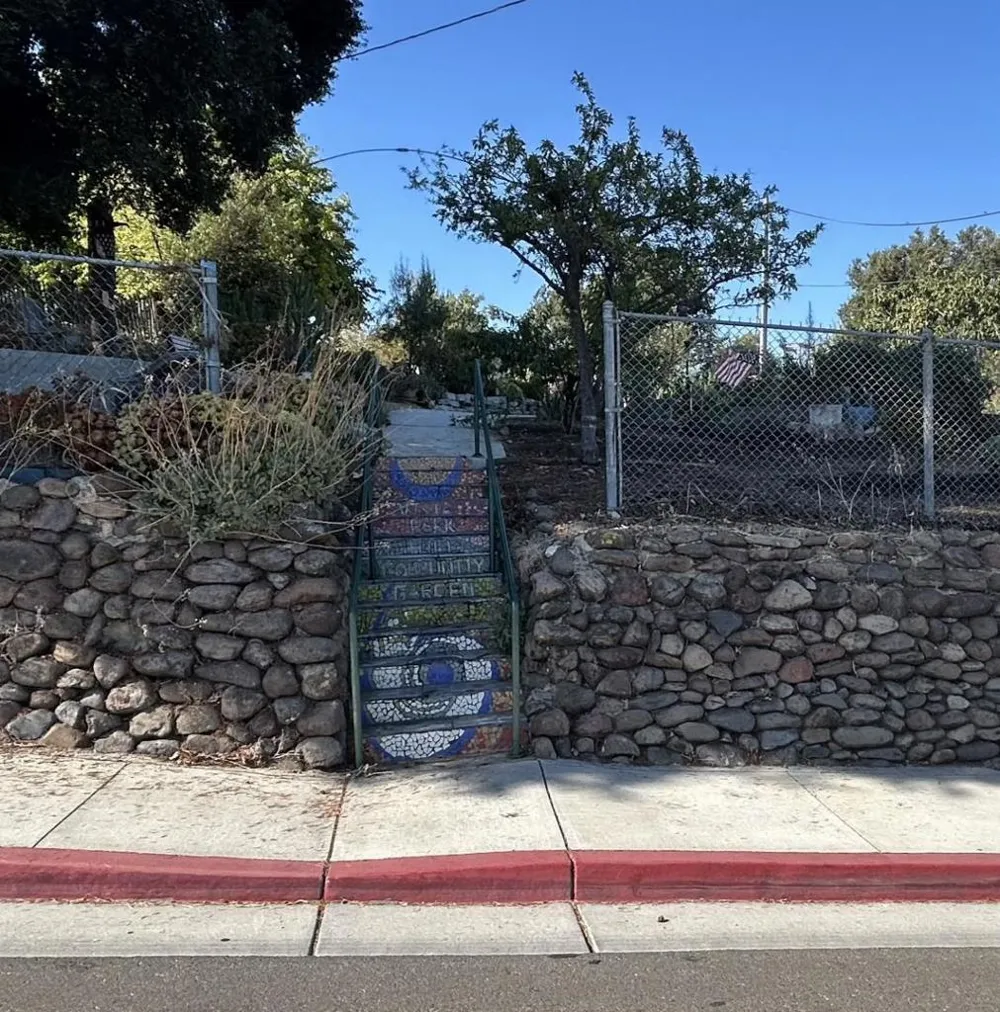 321 Hill Street Hollister, CA 95023