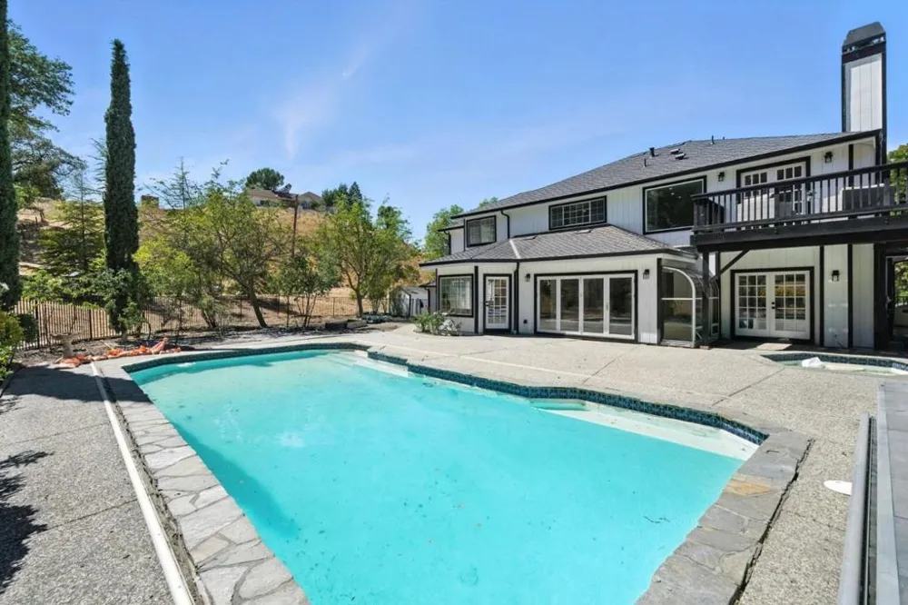 6650 Johnston Road Pleasanton, CA 94588
