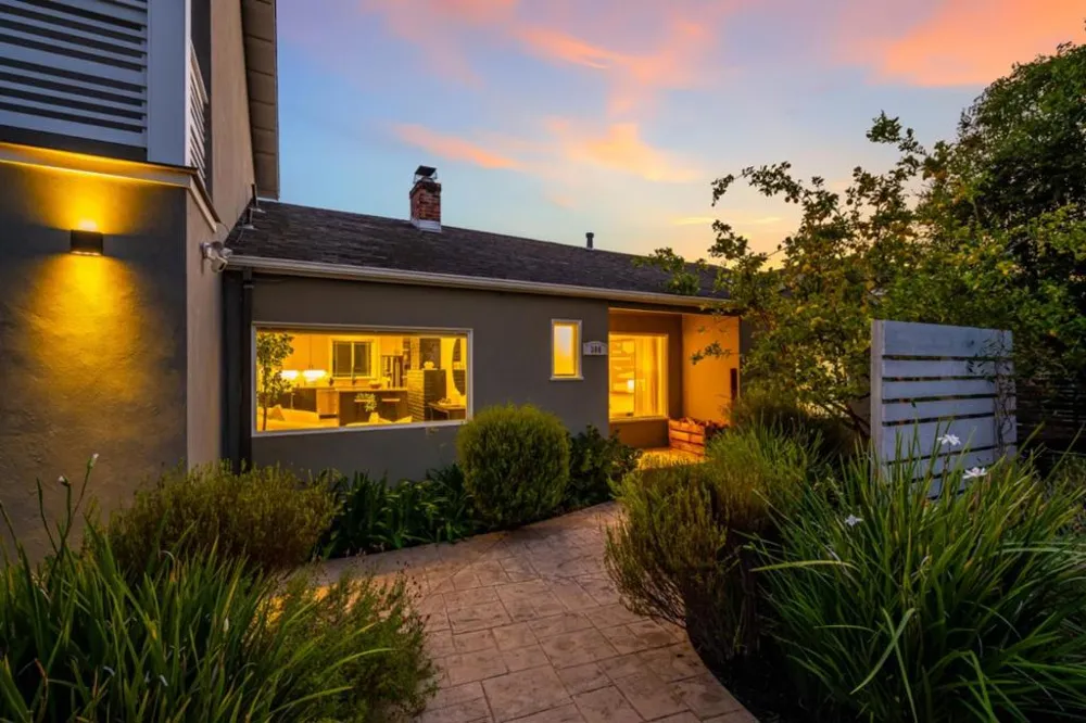 300 De Anza Avenue San Carlos, CA 94070