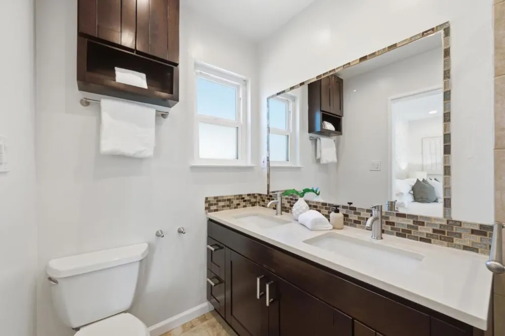 300 De Anza Avenue San Carlos, CA 94070
