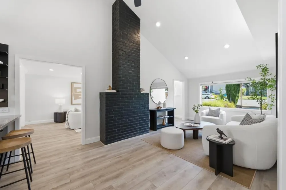 300 De Anza Avenue San Carlos, CA 94070
