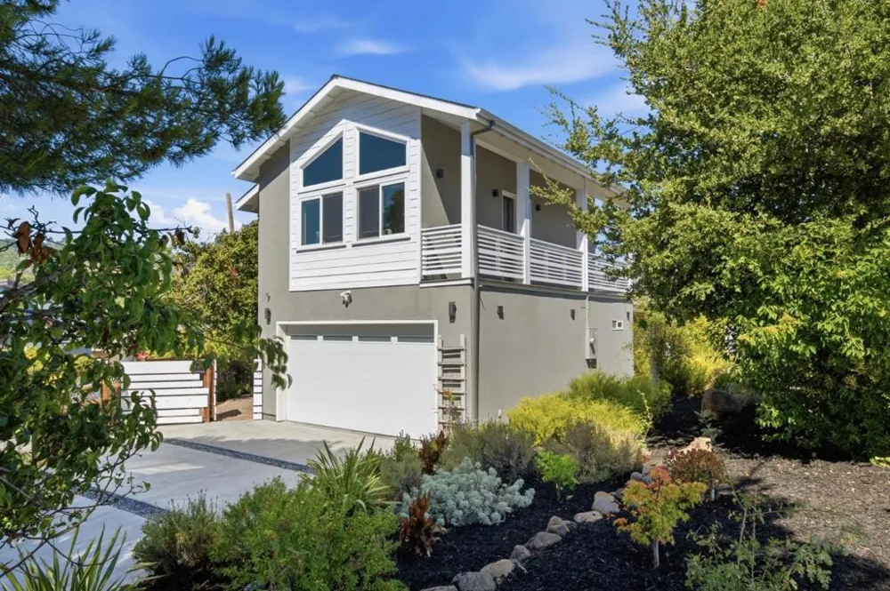 300 De Anza Avenue San Carlos, CA 94070